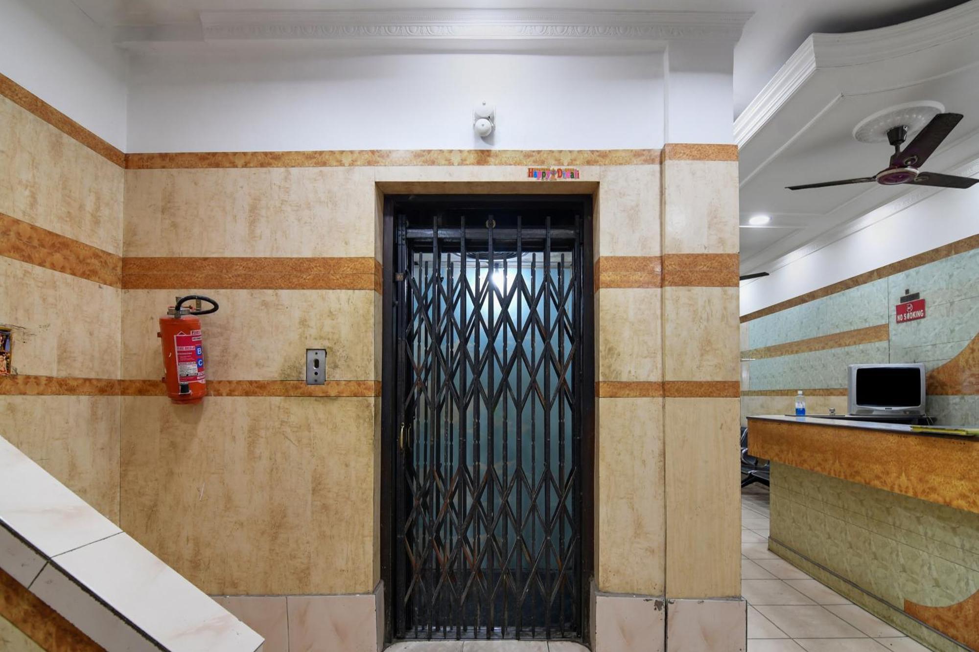 Hotel O Dinar Калькутта Экстерьер фото