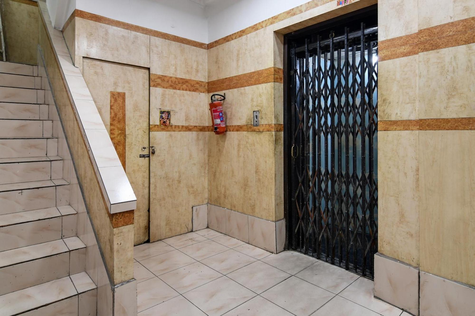Hotel O Dinar Калькутта Экстерьер фото